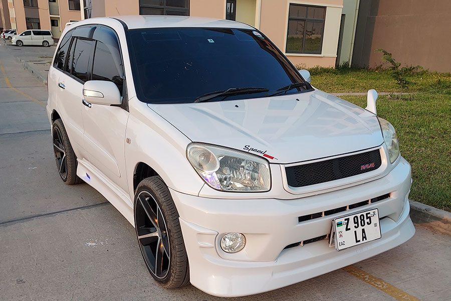 Toyota Rav4 5 Doors White Color